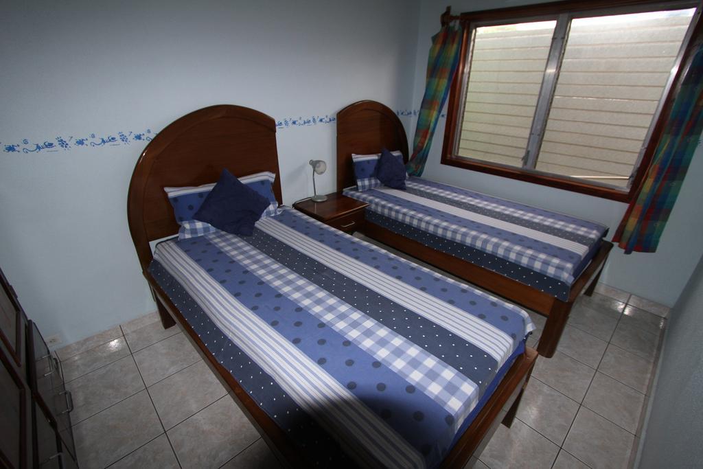 Rainbow Village La Ceiba Chambre photo