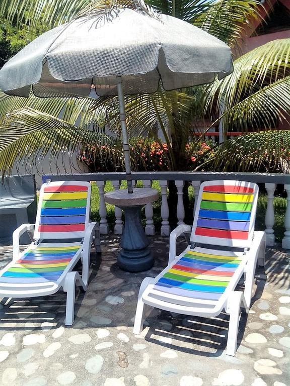 Rainbow Village La Ceiba Extérieur photo