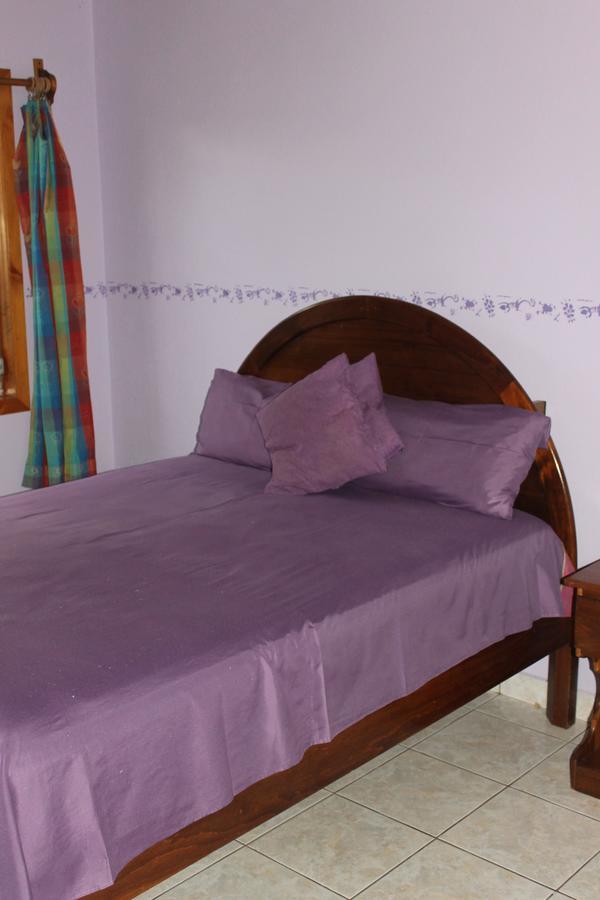 Rainbow Village La Ceiba Extérieur photo