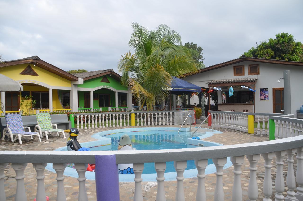 Rainbow Village La Ceiba Extérieur photo